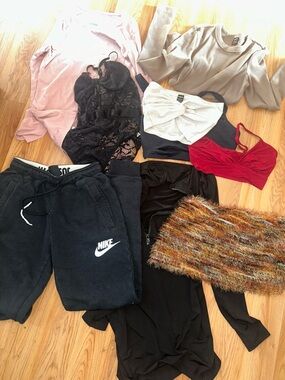 Women’s random clothing size xxs /xs surprise bundle